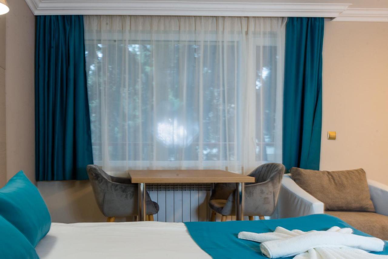 Vemara City Boutique Hotel-Free Parking Varna Exterior photo