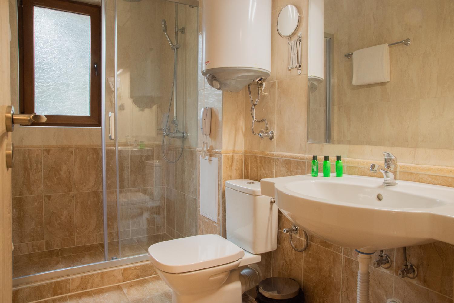 Vemara City Boutique Hotel-Free Parking Varna Exterior photo