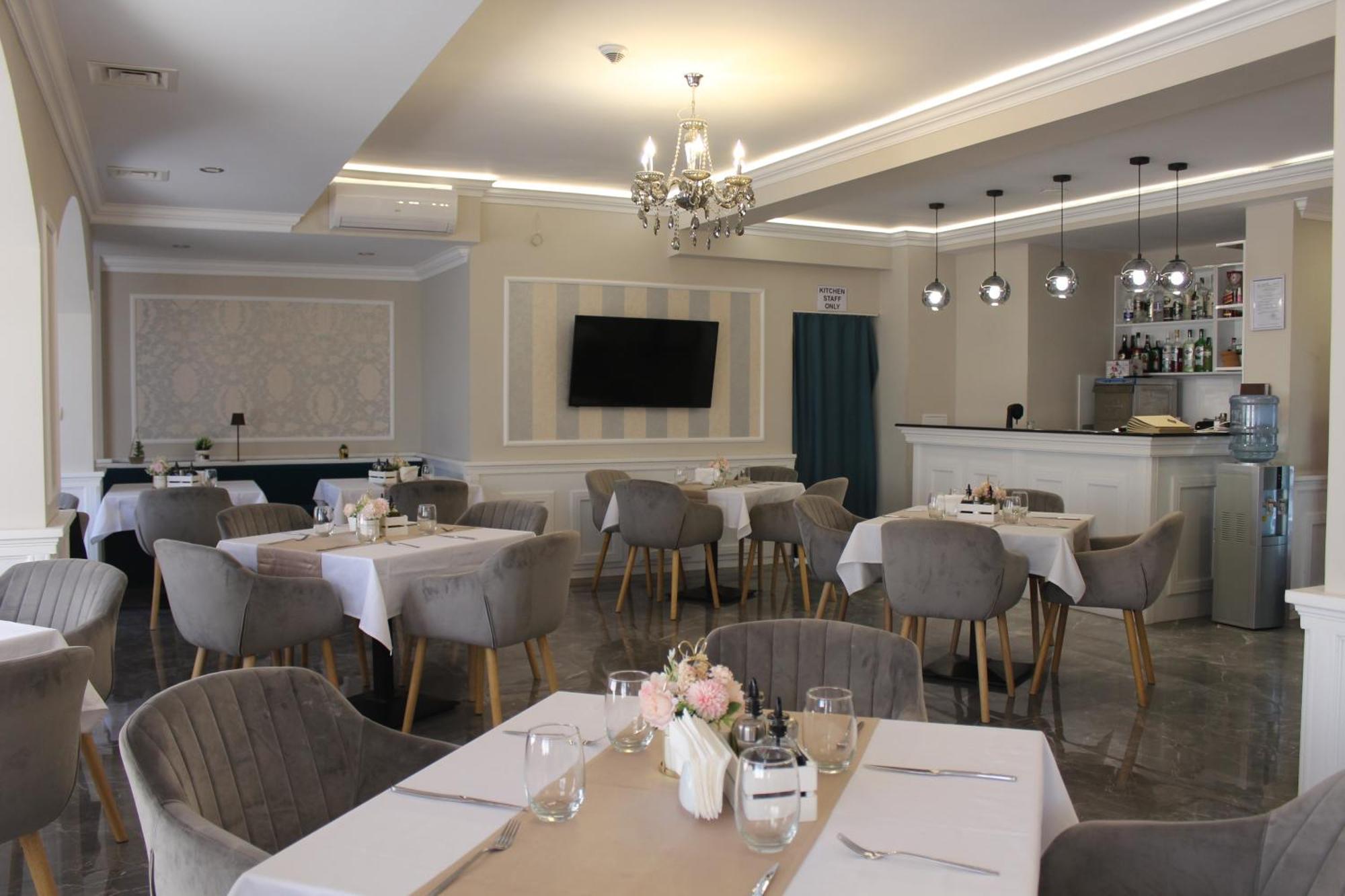 Vemara City Boutique Hotel-Free Parking Varna Exterior photo